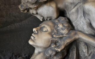 Should A Christian Kiss Before Marriage